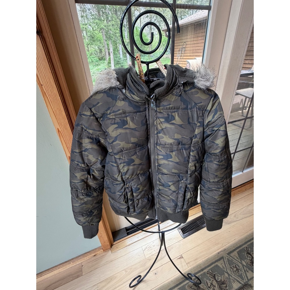 Snobbish Camouflage Puffer Jacket Faux Fur Lined Hooded Bomber Olive Green Camo